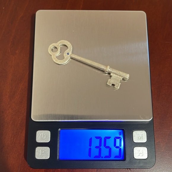 Sterling Silver Old Fashioned Key Replica Pendant with Iolite Stone - Picture 8 of 9